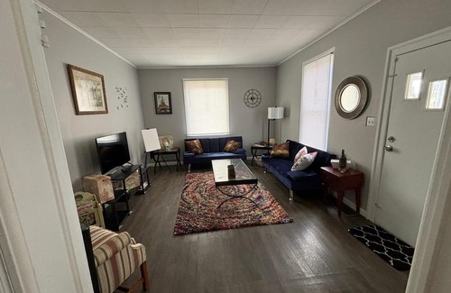 Saginaw Haus | The One Eared Rabbit-entire home in Saginaw