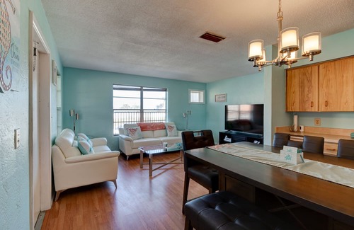 Daytona Beach Hütte | Cozy Cottage #1 in Daytona Beach. Relaxing beach views from patio!