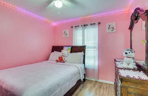 Pahokee Haus | Pahokee Vacation Rental < 1 Mi to Lake Okeechobee!