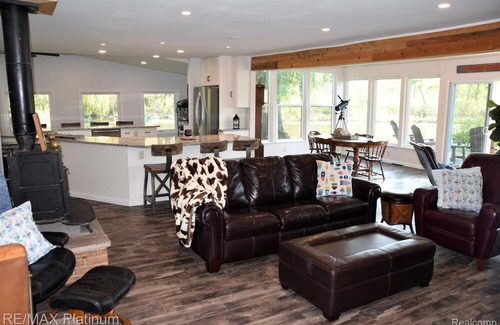 Unadilla Township Haus | Quiet lakefront property, up north feel, on/off water activities, pet friendly