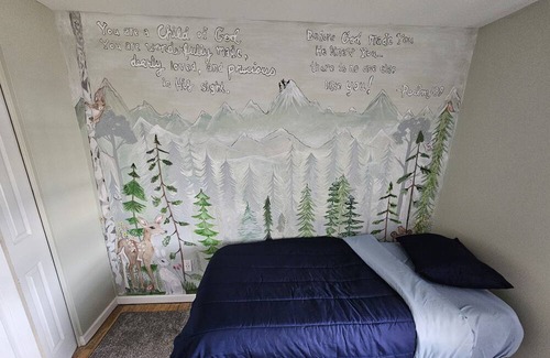 Lancaster Haus | Clean Whole House With Hot Tub 15 Minutes to Anywhere in Buffalo