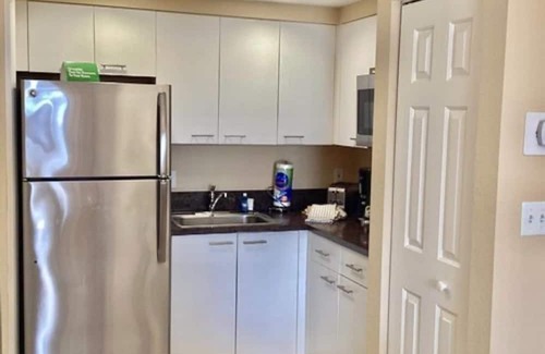 Weston Resort | Weston offers an upscale community that thrives on golf, tennis, and spas.