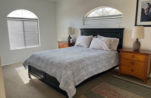 Monterey Point Eigentumswohnung | Lakeside 2-bedroom condo with WiFi, pool and fitness room in lovely Scottsdale