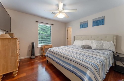 Maurepas Haus | House located on the Bayou-Sleeps 16. Fishing, WiFi, pool, AC, and pool table