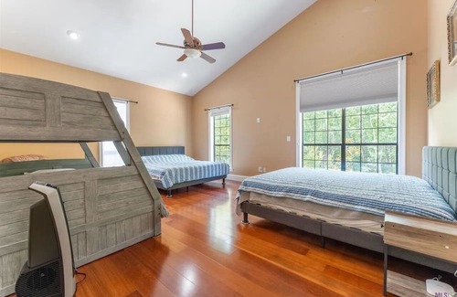 Maurepas Haus | House located on the Bayou-Sleeps 16. Fishing, WiFi, pool, AC, and pool table