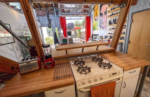 Italian Village Eigentumswohnung | Quirky 1 BR Warehouse Loft w/ Private Courtyard walking distance to Short North