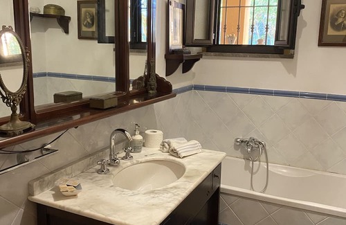 Addaura Wohnung | Apartment in villa - 2 minutes walk to the beach