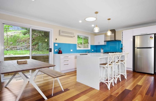 Upper Ferntree Gully Haus | Spacious 3BR Family Haven in Upper Ferntree Gully