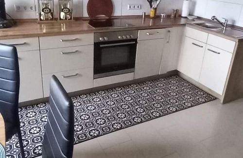 Rugendorf Wohnung | Gemütliche neu Renovierte 80 m2 Ferienwohnung, Auch für Monteure