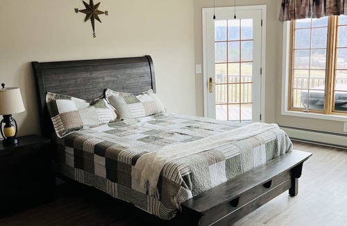 Dushore Haus | Scenic Mountain View Getaway