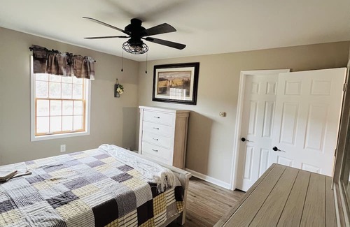 Dushore Haus | Scenic Mountain View Getaway
