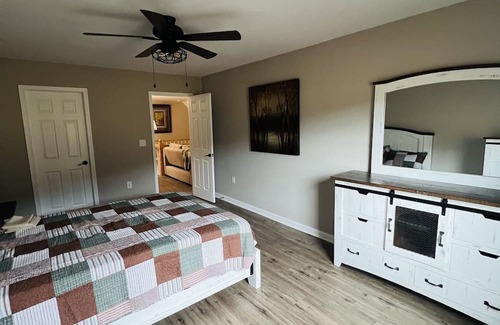 Dushore Haus | Scenic Mountain View Getaway