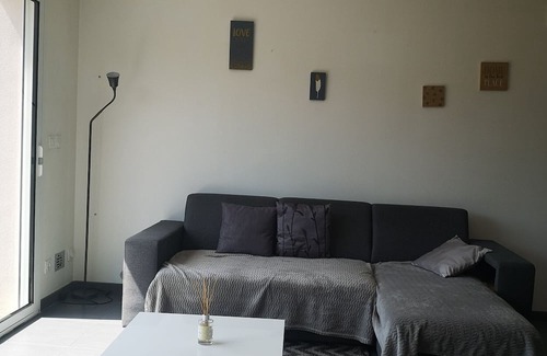 Sechilienne Wohnung | Studio Apartment "Spacieux Vue Montagne" with Mountain View, Balcony & Wi-Fi