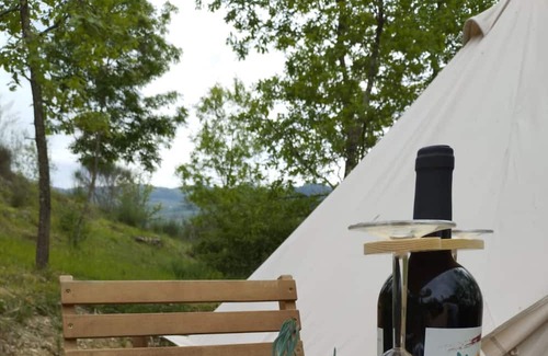 Arpino Haus | 12 m2 tent equipped with a comfortable French double bed, with an internal space to relax in. The ex