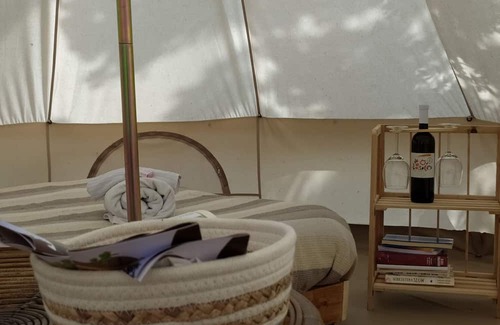 Arpino Haus | 12 m2 tent equipped with a comfortable French double bed, with an internal space to relax in. The ex