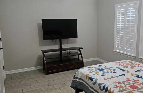 San Juan Haus | 3 bdr 2 bath open concept home.