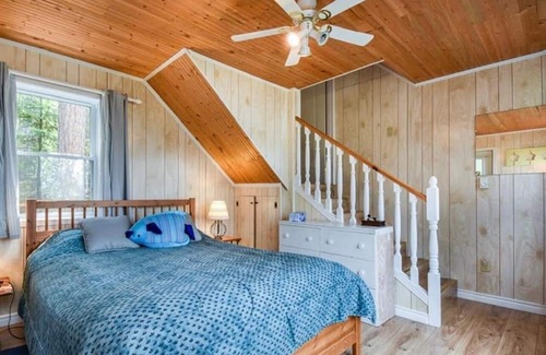 Lake St. Peter Hütte | Waterfront Cottage with two cabins