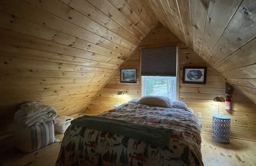 Georgetown Kabine | Captain's Camp - Rustic, Cozy Camp on the Back River in Georgetown, Maine!