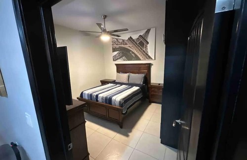 Bella Vista Haus | Experience Coastal Bliss: Stunning Beach Views, Rooftop Fun, Prime Tourist Hub!!