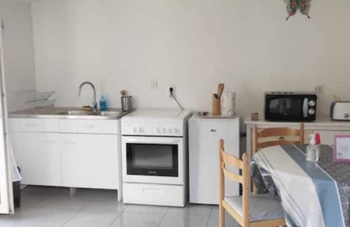 Miplaine Wohnung | 2 Pièces Avec Jardinet Proche Eurexpo et Stade