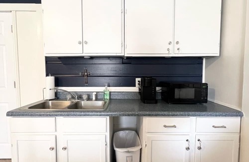 Durant Wohnung | Cozy studio with all the comforts of home bordering downtown Durant