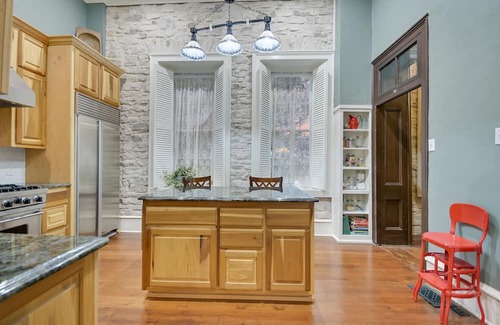 Lampasas Sonstige | Charming farmhouse with 4 bedrooms and breathtaking views on a quiet ranch.