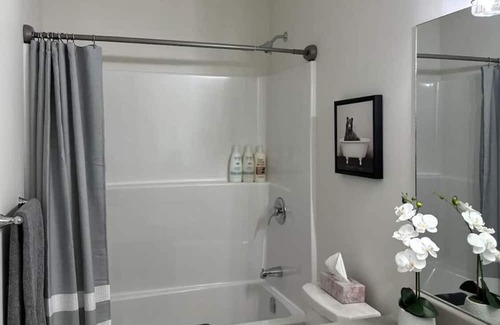 Kamloops Wohnung | New beautiful quiet suite in Juniper Ridge. Very luxurious!