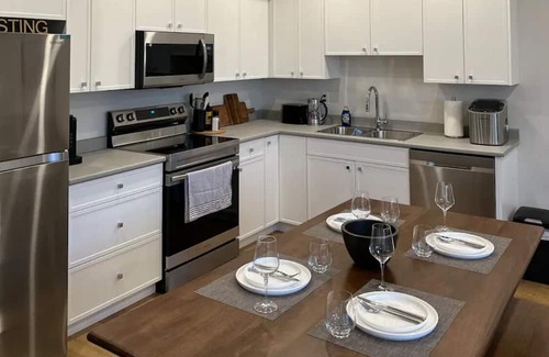 Kamloops Wohnung | New beautiful quiet suite in Juniper Ridge. Very luxurious!