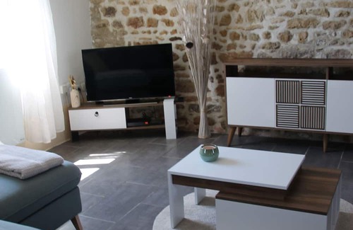 Roullee Haus | Maison de Charme au Coeur D'un Haras Avec Accès à un Petit Étang