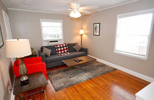 Lenox Haus | Hip Trendy Midtown Walk2 Overton