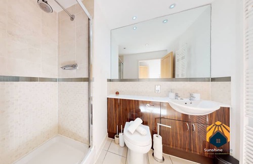 Penarth Wohnung | Fantastic 3 Bed Apartment - 55" TV - WiFi