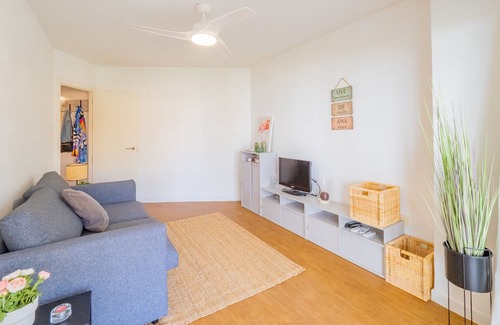 Mezquitilla Wohnung | Cubo's Estudio Pepa Luna Algarrobo Beach / air conditioning / community pool / close to beach