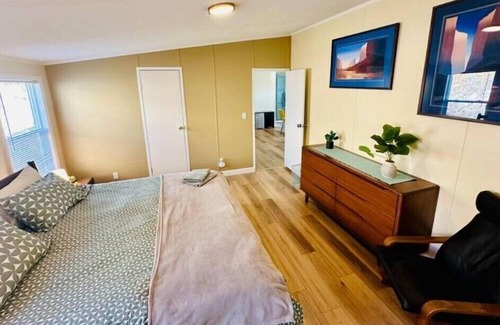 Tyrone Haus | Huge views from the Zia House just above downtown