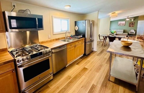 Tyrone Haus | Huge views from the Zia House just above downtown