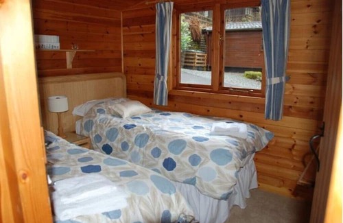 Skelwith Bridge Kabine | Moss Eccles Tarn - Cosy lodge in woodland setting. Pet Friendly.