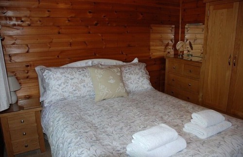 Skelwith Bridge Kabine | Moss Eccles Tarn - Cosy lodge in woodland setting. Pet Friendly.