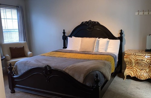 Cordova Haus | Spacious Cordova Near Malls and Downtown Memphis