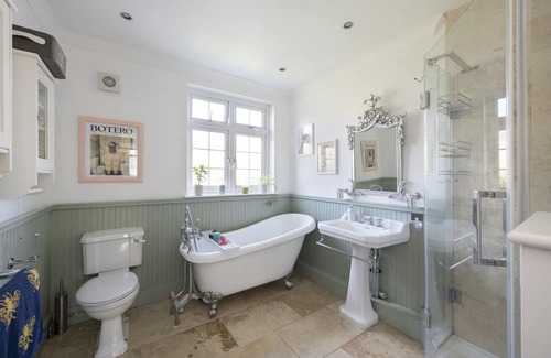 Penge Haus | Charming House easy access to Central London