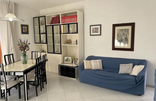 Bisenti Wohnung | Central Bisenti Escape with 55 square metre sunny Terrace and secure parking