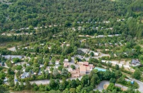 Orpierre Haus | Camping 4 étoiles - Piscine - eeeadg