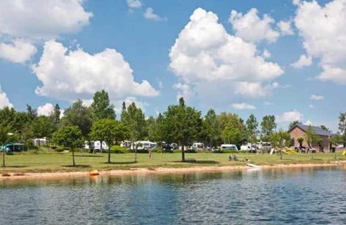 Canet-de-Salars Haus | Camping 4 étoiles - Parc aquatique - eeeahe