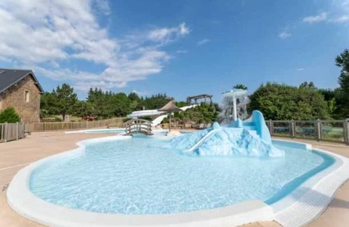 Canet-de-Salars Skihütte | Chalet 4 étoiles - Parc aquatique - eeeahd