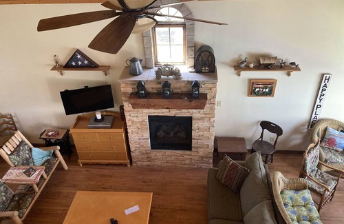 Havana Kabine | Family-friendly 2-bedroom cabin on Matanzas Beach, Havana with WiFi, AC