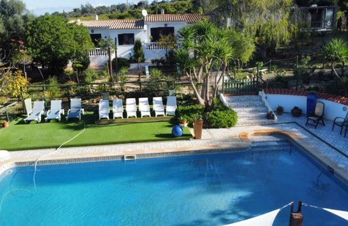 Porches Hütte | Quinta Algarve Para Grupos Piscinas Privadas