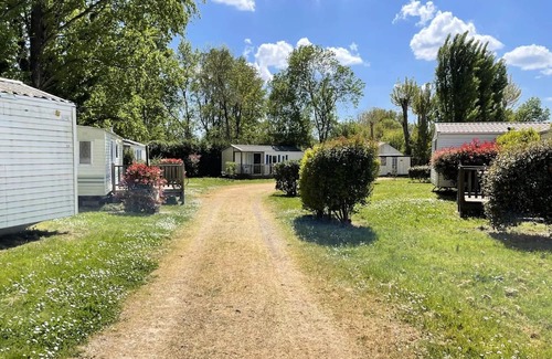 Saint-Denis-du-Payre Haus | CAMPING O BEAU LAURIER ** - Mobile home with dressing room 4p 42 4 people