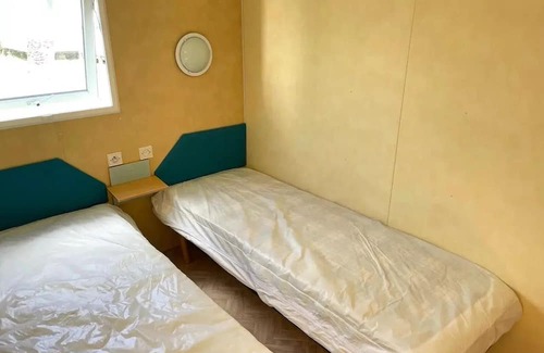 Saint-Denis-du-Payre Haus | CAMPING O BEAU LAURIER ** - Mobile home with dressing room 4p 42 4 people