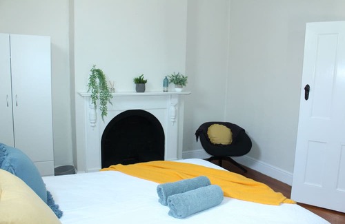 Invermay Hütte | A Little Luxury - Walking Distance to Launceston CBD