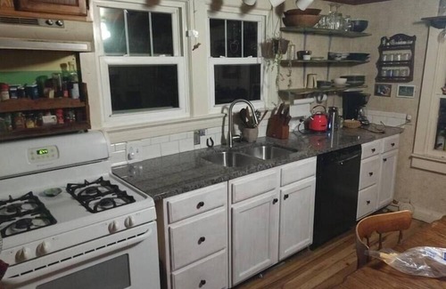 Blacksburg Haus | Blacksburg Apple Orchard