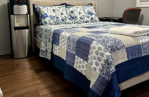 London Haus | A private cozy urban room in a shared home - the perfect getaway...