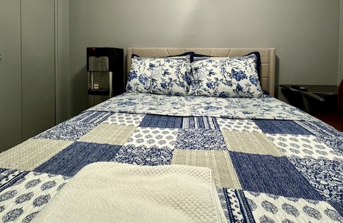 London Haus | A private cozy urban room in a shared home - the perfect getaway...